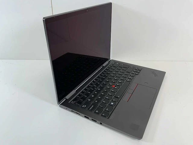 Lenovo thinkpad x1 yoga gen 5 14", core(tm) i7 10th gen, 16 gb ram, 256 gb nvme laptop - afbeelding 2 van  8