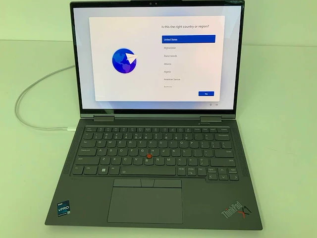 Lenovo thinkpad x1 yoga gen 7 laptop - afbeelding 1 van  3