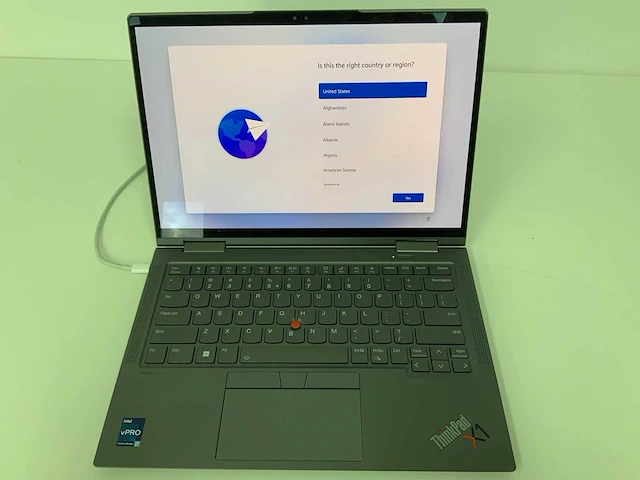 Lenovo thinkpad x1 yoga gen 8 laptop - afbeelding 1 van  4