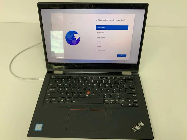 Lenovo thinkpad x390 yoga laptop - afbeelding 1 van  4
