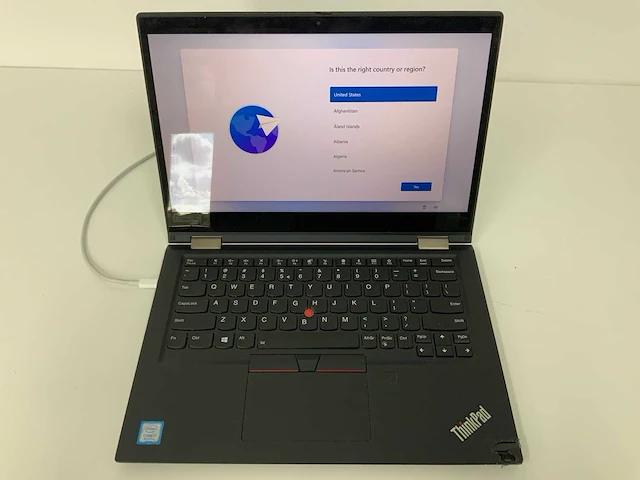 Lenovo thinkpad x390 yoga laptop - afbeelding 1 van  3