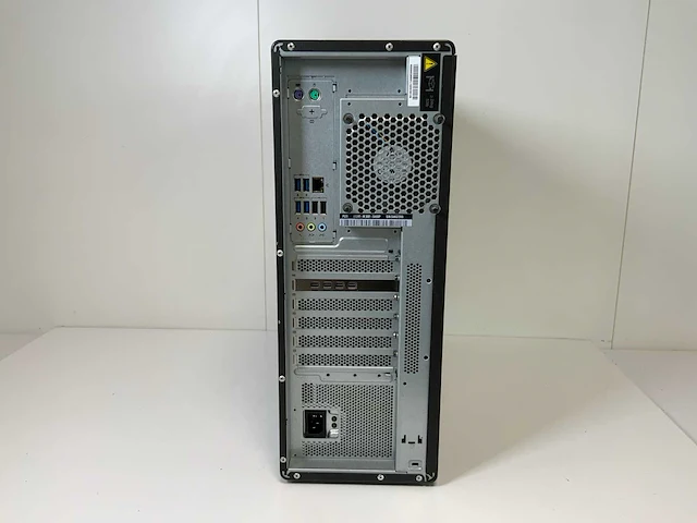 Lenovo thinkstation p520, xeon(r) w-2135, 128 gb ram, 512 gb nvme, nvidia quadro p1000 4 gb workstation - afbeelding 4 van  5