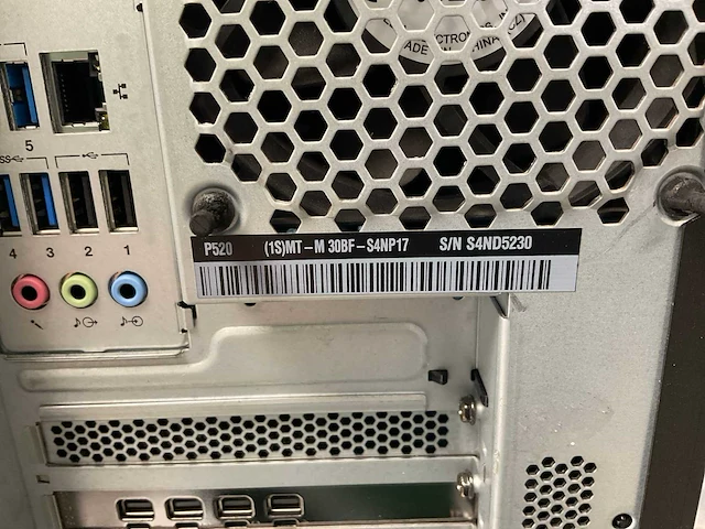 Lenovo thinkstation p520, xeon(r) w-2135, 32 gb ram, 512 gb nvme, nvidia quadro p1000 4 gb workstation - afbeelding 5 van  5