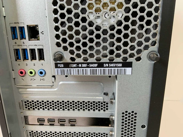 Lenovo thinkstation p520, xeon(r) w-2135, 64 gb ram, 512 gb nvme, nvidia quadro p1000 4 gb workstation - afbeelding 5 van  5