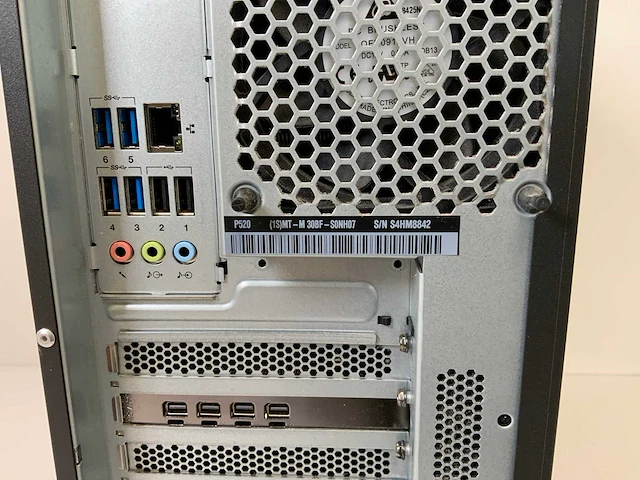 Lenovo thinkstation p520, xeon(r) w-2135, 64 gb ram, 512 gb nvme, nvidia quadro p1000 4 gb workstation - afbeelding 5 van  5