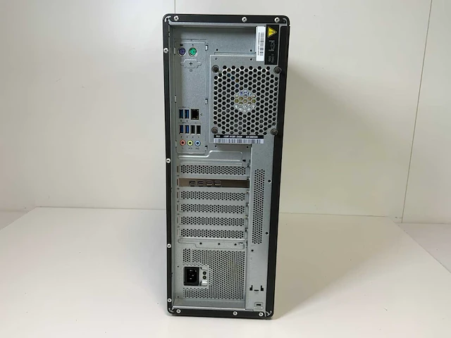 Lenovo thinkstation p520, xeon(r) w-2135, 64 gb ram, 512 gb nvme, nvidia quadro p1000 4 gb workstation - afbeelding 4 van  5