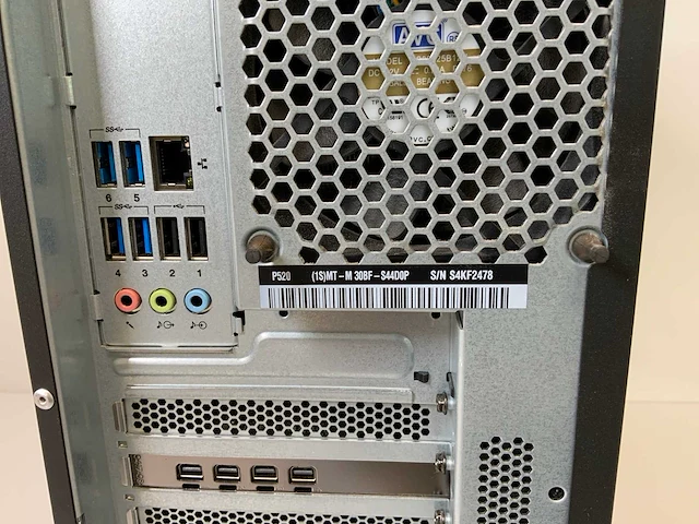 Lenovo thinkstation p520, xeon(r) w-2135, 64 gb ram, 512 gb nvme, nvidia quadro p1000 4 gb workstation - afbeelding 5 van  5
