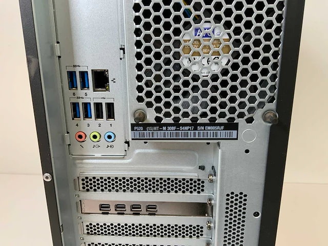 Lenovo thinkstation p520, xeon(r) w-2135, 64 gb ram, 512 gb nvme, nvidia quadro p1000 4 gb workstation - afbeelding 5 van  5