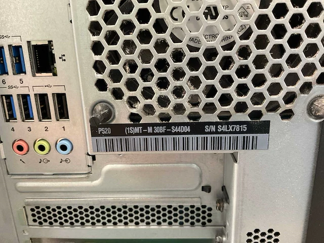 Lenovo thinkstation p520, xeon(r) w-2135, 64 gb ram, 512 gb nvme, nvidia quadro p1000 4 gb workstation - afbeelding 5 van  5