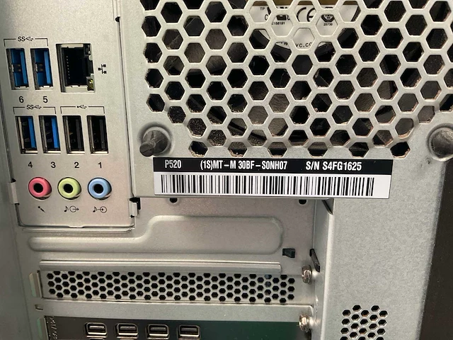 Lenovo thinkstation p520, xeon(r) w-2135, 64 gb ram, 512 gb nvme, nvidia quadro p1000 4 gb workstation - afbeelding 5 van  5
