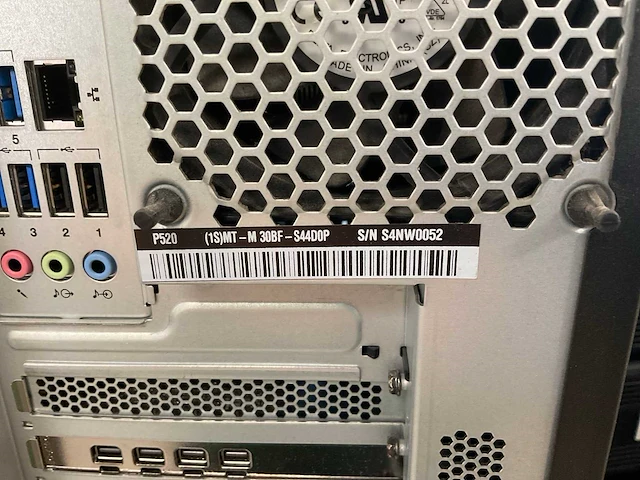 Lenovo thinkstation p520, xeon(r) w-2135, 64 gb ram, 512 gb nvme, nvidia quadro p1000 4 gb workstation - afbeelding 5 van  5