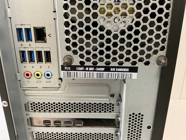 Lenovo thinkstation p520, xeon(r) w-2135, 64 gb ram, 512 gb nvme, nvidia quadro p1000 4 gb workstation - afbeelding 5 van  5
