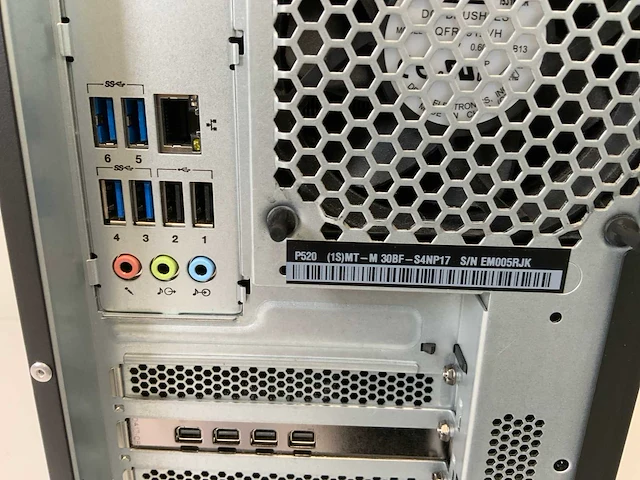 Lenovo thinkstation p520, xeon(r) w-2135, 64 gb ram, 512 gb nvme, nvidia quadro p1000 4 gb workstation - afbeelding 5 van  5