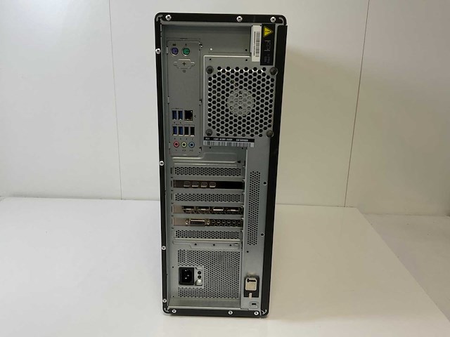 Lenovo thinkstation p520, xeon(r) w-2135, 64 gb ram, 512 gb nvme, nvidia quadro p1000 4 gb workstation - afbeelding 4 van  5