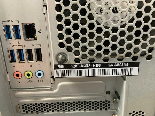 Lenovo thinkstation p520, xeon(r) w-2135, 64 gb ram, no hdd, nvidia quadro p1000 4 gb workstation - afbeelding 5 van  5