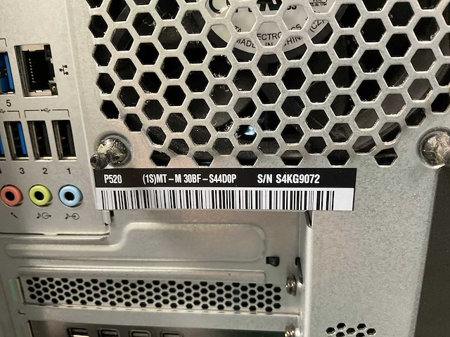 Lenovo thinkstation p520, xeon(r) w-2135, 64 gb ram, no hdd, nvidia quadro p1000 4 gb workstation - afbeelding 5 van  5