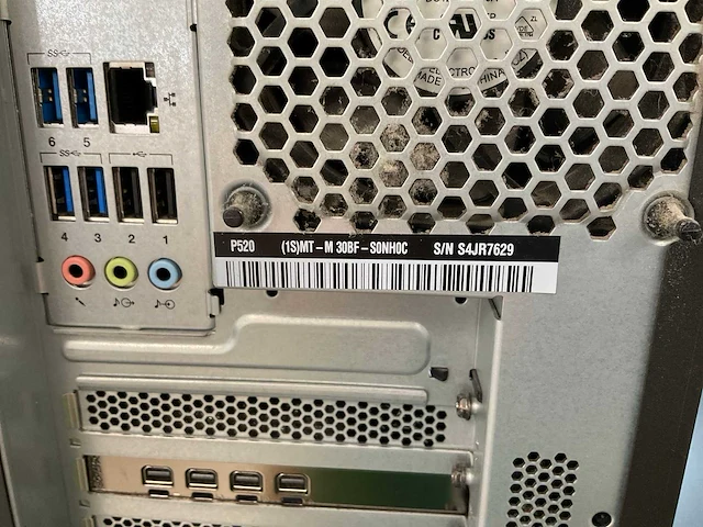 Lenovo thinkstation p520, xeon(r) w-2135, 64 gb ram, no hdd, nvidia quadro p1000 4 gb workstation - afbeelding 5 van  5
