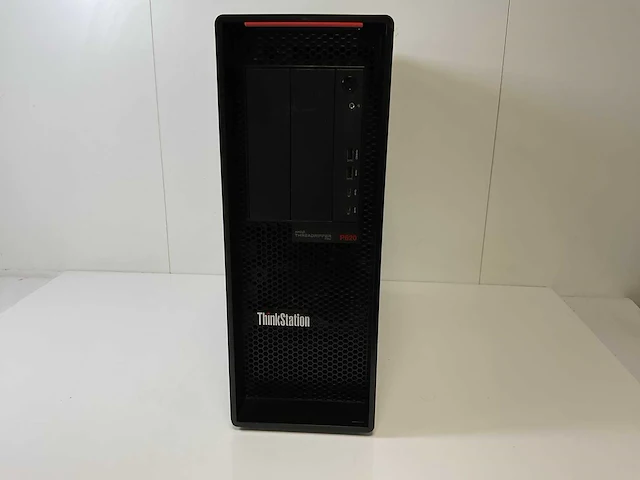 Lenovo thinkstation p620+, amd ryzen threadripper pro 3945wx, 128 gb ram, 1 tb nvme, amd radeon pro wx 3200 4 gb workstation - afbeelding 1 van  5