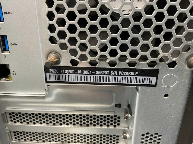 Lenovo thinkstation p620+, amd ryzen threadripper pro 3995wx, 256 gb ram, no hdd, amd radeon pro wx 3200 4 gb workstation - afbeelding 5 van  5
