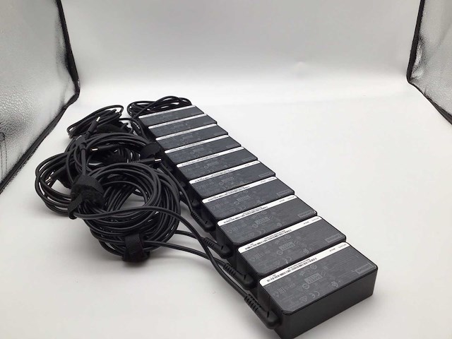 Lenovo usb-c 45 watt laptop adapter (10x) - afbeelding 1 van  4
