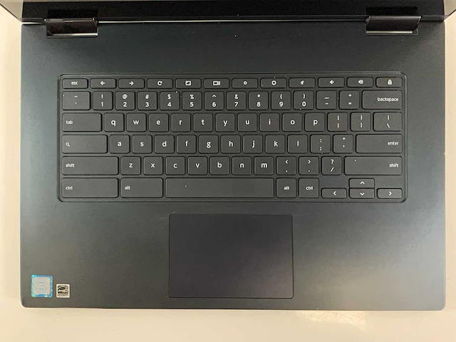 Lenovo yoga c630 15.6”, core(tm) i7 8th gen, 16 gb ram, 128 gb ssd chromebook - afbeelding 4 van  7