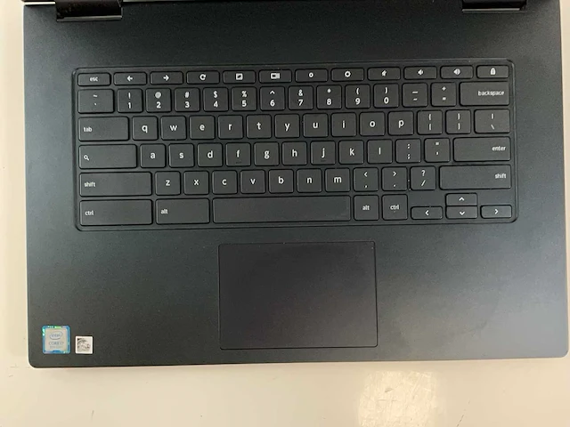Lenovo yoga c630 15.6”, core(tm) i7 8th gen, 16 gb ram, 128 gb ssd chromebook - afbeelding 4 van  7