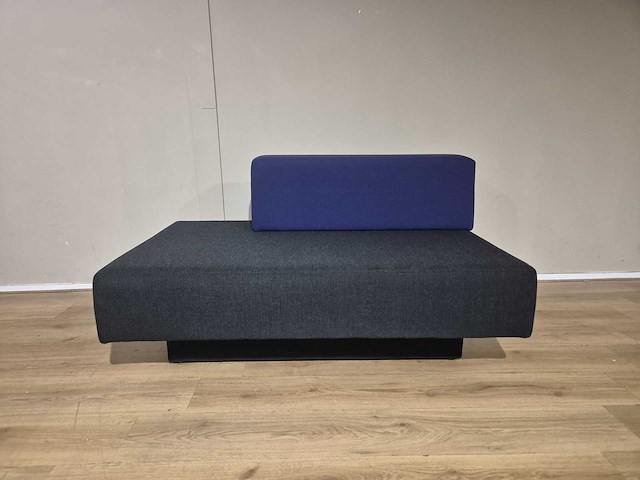 Lensvelt - glyder - atelier van lieshout - 2 zits bank - afbeelding 12 van  13