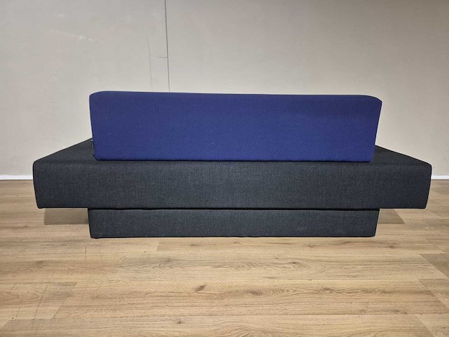 Lensvelt - glyder - atelier van lieshout - 2,5 zits bank - afbeelding 3 van  14