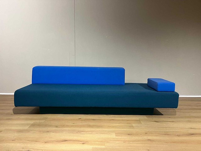 Lensvelt - glyder - atelier van lieshout - 3 zits bank - afbeelding 5 van  10