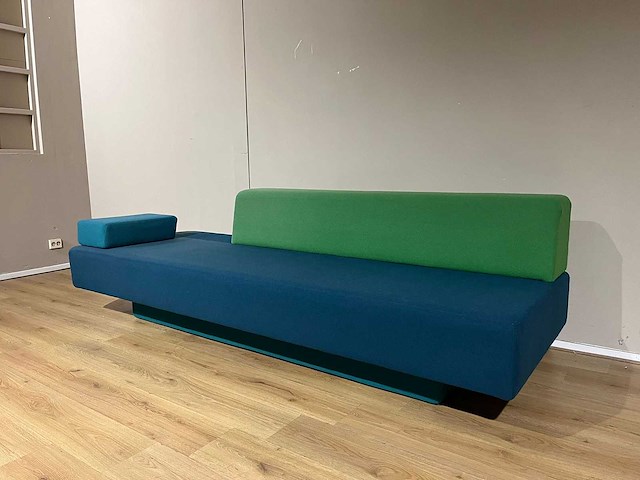 Lensvelt - glyder - atelier van lieshout - 3 zits bank - afbeelding 3 van  12