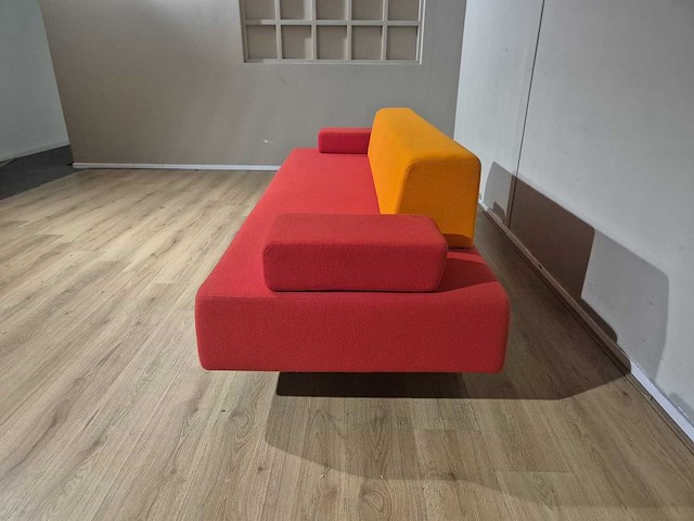 Lensvelt - glyder - atelier van lieshout - 3 zits bank - afbeelding 5 van  11