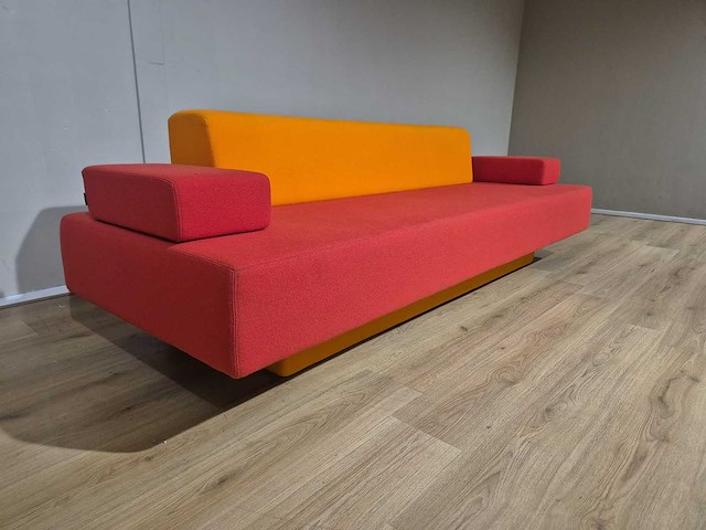 Lensvelt - glyder - atelier van lieshout - 3 zits bank - afbeelding 6 van  11