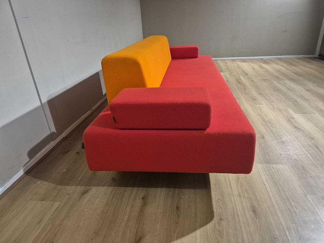 Lensvelt - glyder - atelier van lieshout - 3 zits bank - afbeelding 7 van  11