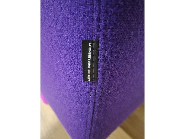 Lensvelt - glyder - atelier van lieshout - 3 zits bank - afbeelding 4 van  15