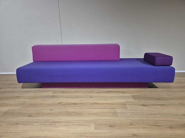 Lensvelt - glyder - atelier van lieshout - 3 zits bank - afbeelding 13 van  15