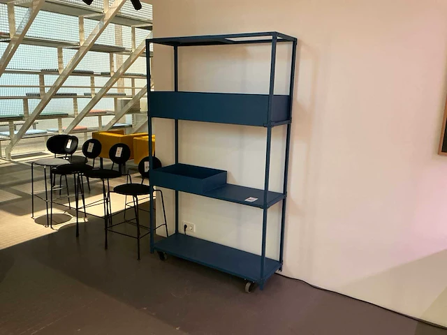 Lensvelt green cabinet “odette ex, judith baehner, het groenlab” vakkenkast - afbeelding 1 van  6