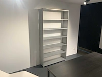 Lensvelt “maarten van severen” kast - afbeelding 2 van  6