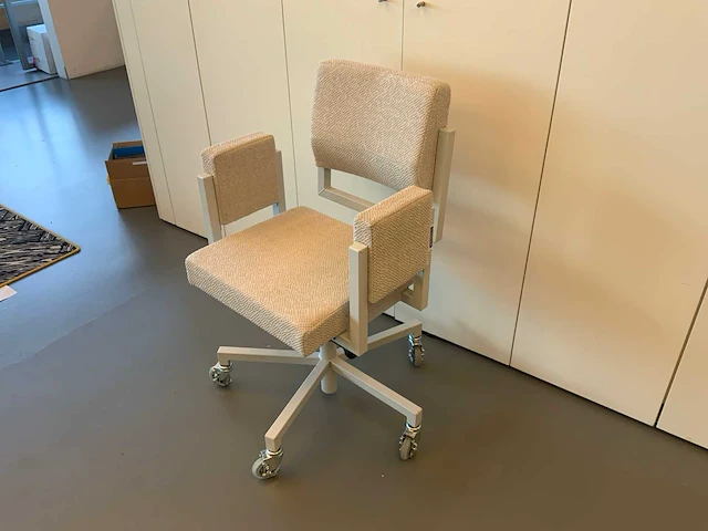 Lensvelt tank chair bureaustoel - afbeelding 2 van  3