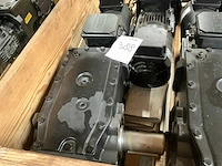 Lenze flai bg80 elektromotor met reductiekast (2x) - afbeelding 2 van  6