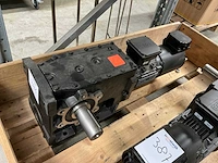Lenze flai bg80 elektromotor met reductiekast - afbeelding 1 van  6