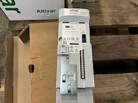 Lenze i51be240f10v10000s 4 kw frequentieregelaar - afbeelding 3 van  5