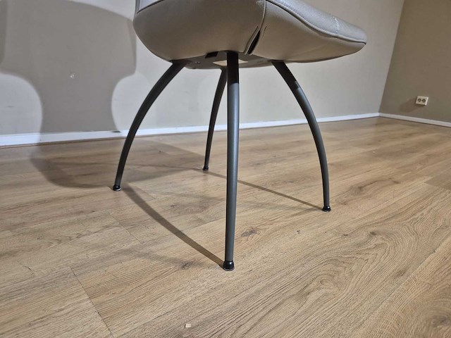Leolux - callas - eetkamerstoelen - showroommodellen (4x) - afbeelding 5 van  15