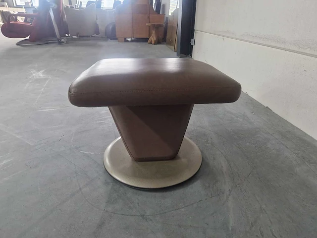 Leolux hocker - afbeelding 4 van  5