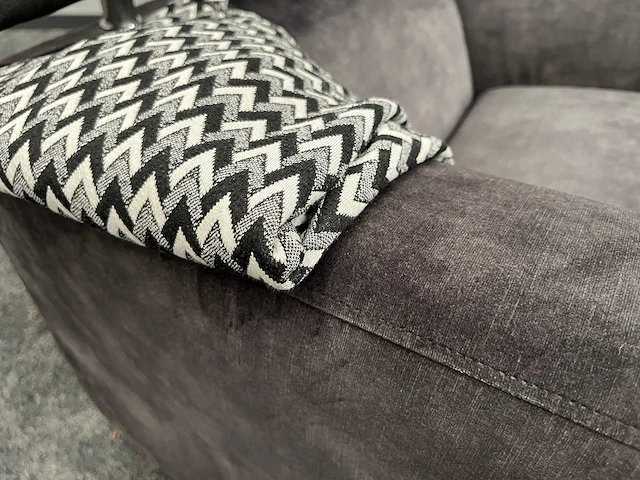 Leolux oblomov - design lounge set - nieuwe olijfgroene stoffering - afbeelding 12 van  18