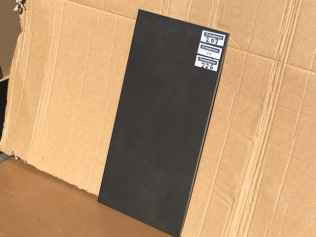 Leonardo word up ne36 zwart lappato vloertegel 30x60 cm 86,4 m² - afbeelding 2 van  4