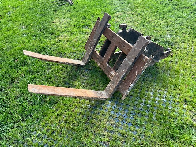 Lepels voor graafmachine (snelwissel) - afbeelding 1 van  11