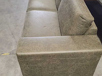 Leren 2-zitsbank, wildeboer, mosgroen, 2024 - afbeelding 6 van  8