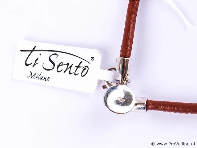 Leren ketting met zilveren sluiting - afbeelding 3 van  3