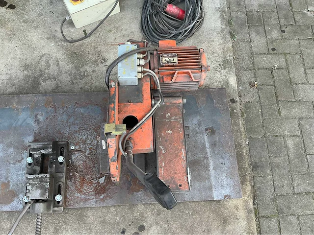Leroy somer ls100l2 afkortcirkelzaagmachine - afbeelding 3 van  10