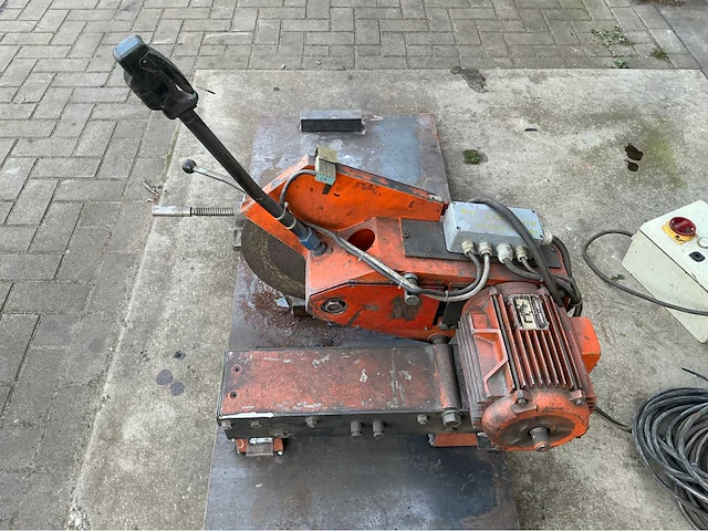 Leroy somer ls100l2 afkortcirkelzaagmachine - afbeelding 6 van  10